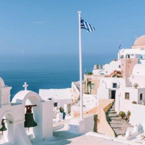 Primary Real Estate Market in Greece: Benefits of Purchasing with Avezor Greece