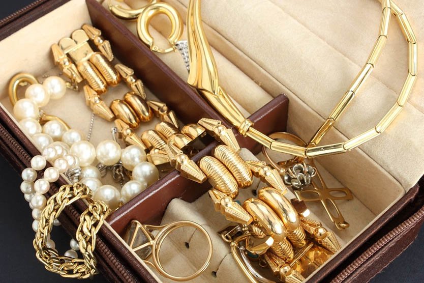 The Secret to Building a Jewelry Collection You'll Actually Wear