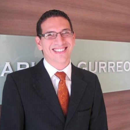 Profile picture of Dr. Carlos Gurreonero