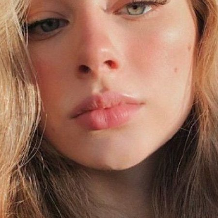 Profile picture of Julia Smith