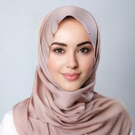 Profile picture of Elena Kelly