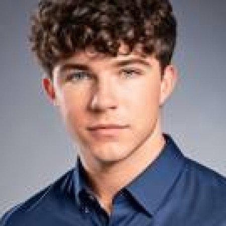 Profile picture of Luke Daniel