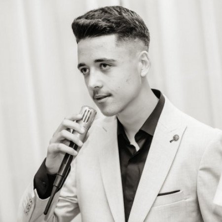 Profile picture of Alexandru