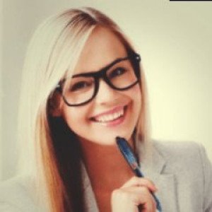 Profile picture of Alena Mage