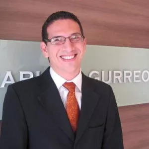 Dr. Carlos Gurreonero